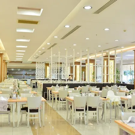 Hotel Tt Palace