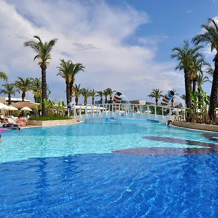 Hotel Tt Palace